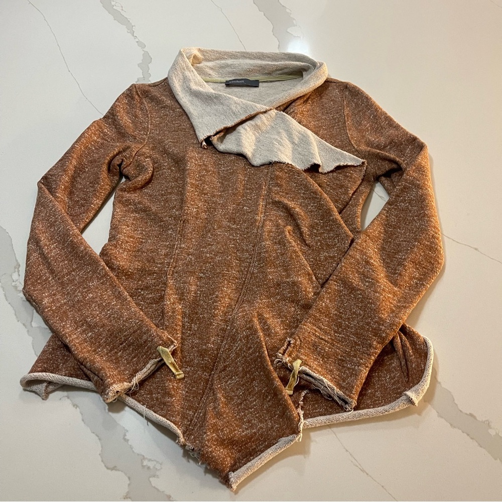 Cloudwalk Shark Bite Sweater long sleeves cardigan zip angle with gathered back